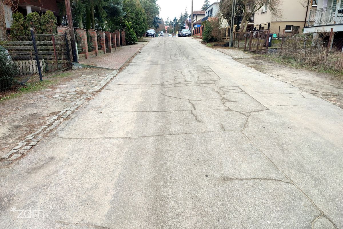 Jezdnia na ulicy Łagodnej