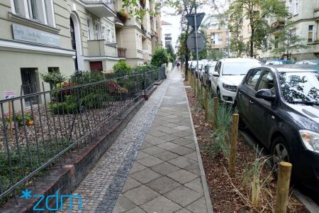 Remont chodnika na kolejnej części ul. Poplińskich