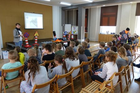 Bezpieczni i widoczni. Odblaskowa lekcja w Szkole Podstawowej nr 9